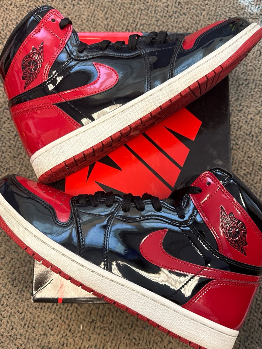 Jordan 1 Retro High OG Patent Bred - Patent Leather Black Red